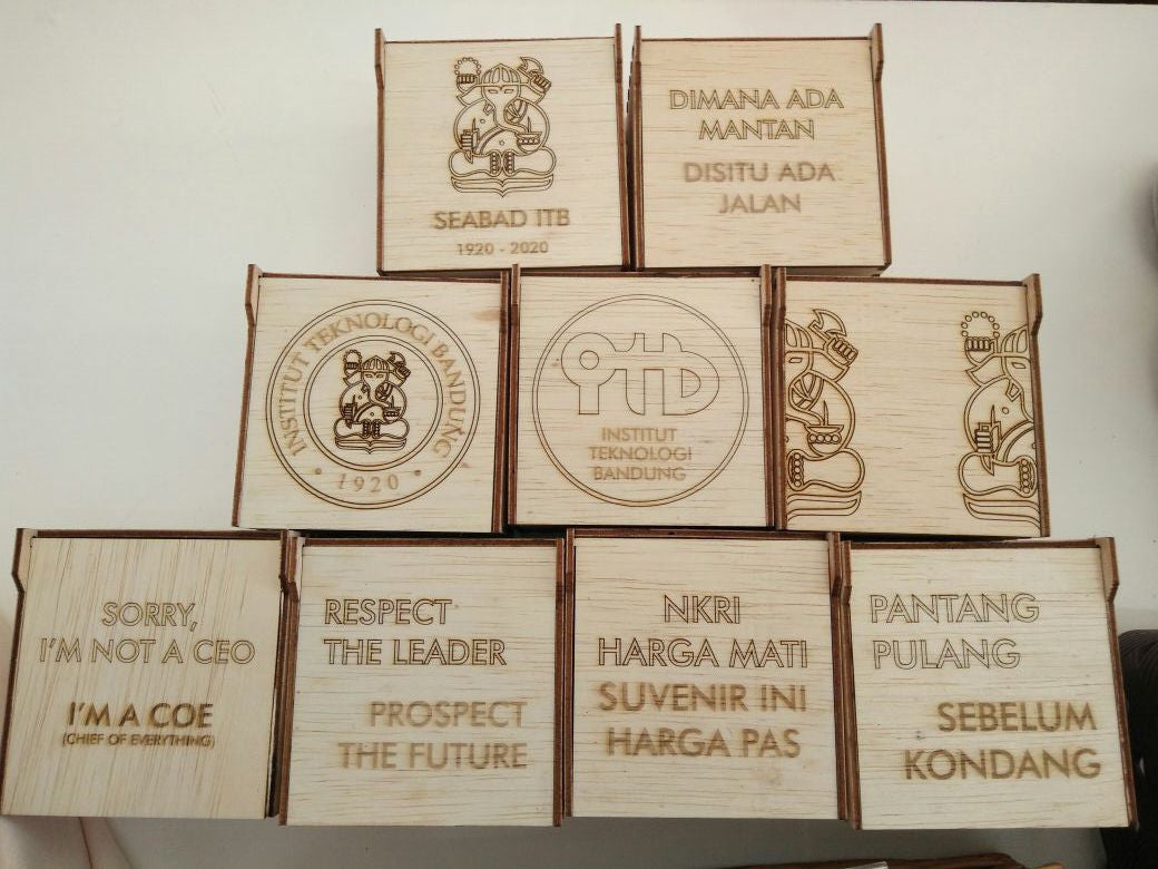 Post It / Stationary box